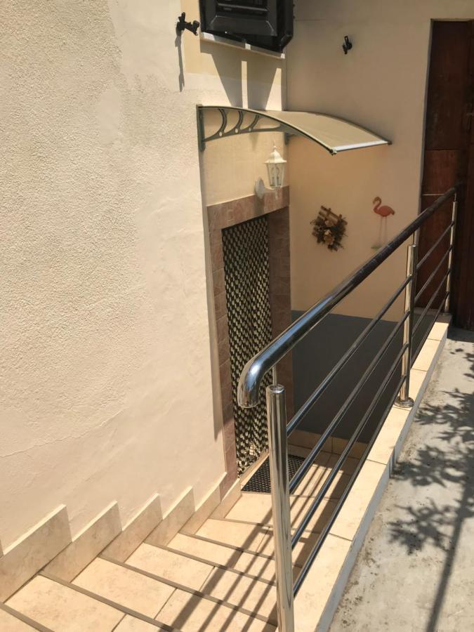 Apartmani Luiza Крес Екстериор снимка
