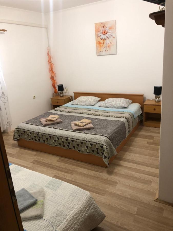 Apartmani Luiza Крес Екстериор снимка